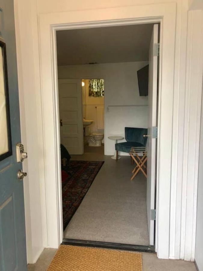 Back Room 1 Of 5 Downtown Alpine Exterior photo